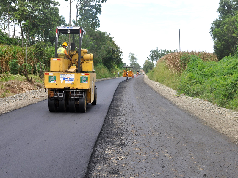 obras viales-carretera-pueblo-viejo-caluma-2